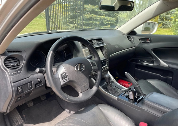 Lexus IS cena 42500 przebieg: 185700, rok produkcji 2011 z Chodecz małe 121